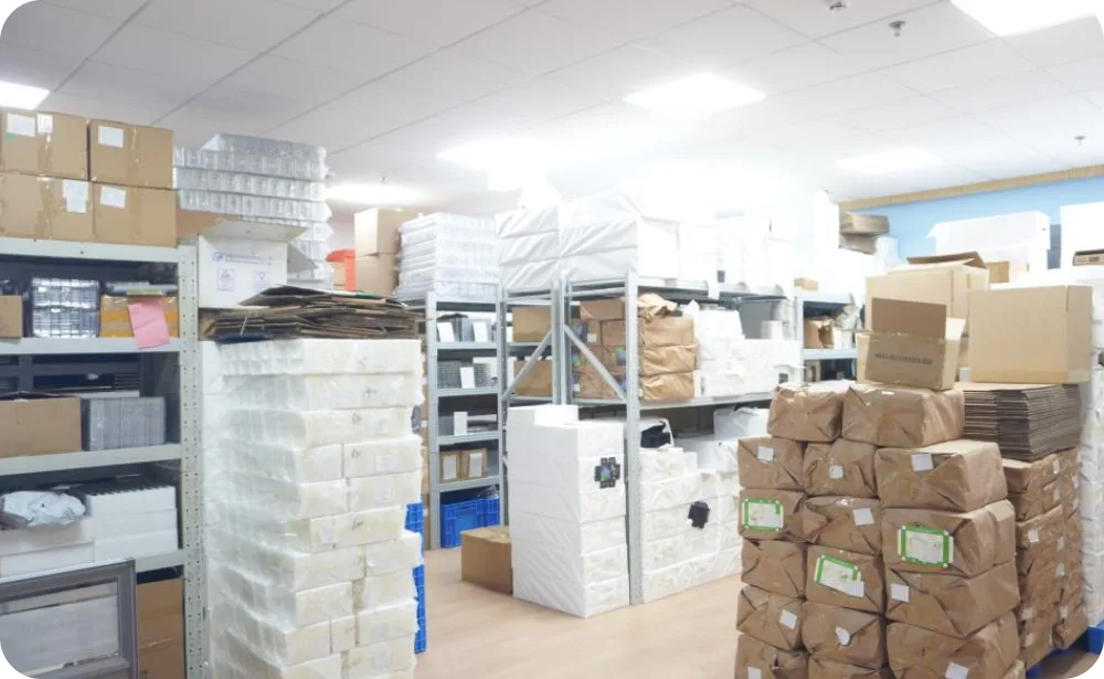 Packing & warehouse – stock ready to ship